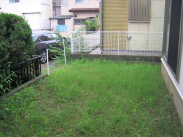 雑草対策のガーデンデザイン施工事例 施工例 東京 神奈川 埼玉エクステリア外構や造園 ガーデニングのことならクローバーガーデン 雑草対策のガーデンデザイン施工事例 施工例 東京 神奈川 埼玉エクステリア外構や造園 ガーデニングのことならクローバーガーデン